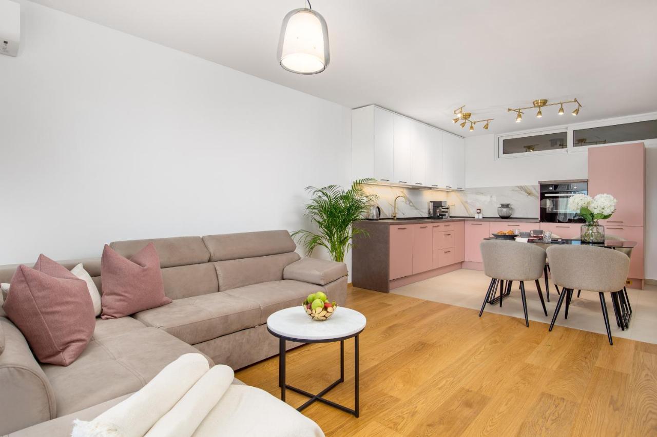 Seaview Apartment „Megan“ With Sunny Terrace Kastav Exterior photo